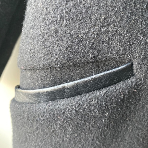 Wool Coat - Picture 4 of 9